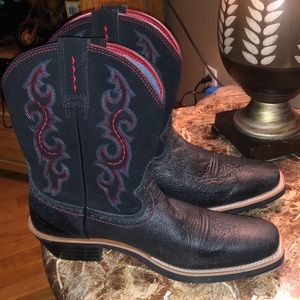 Woman’s Ariat Boots
